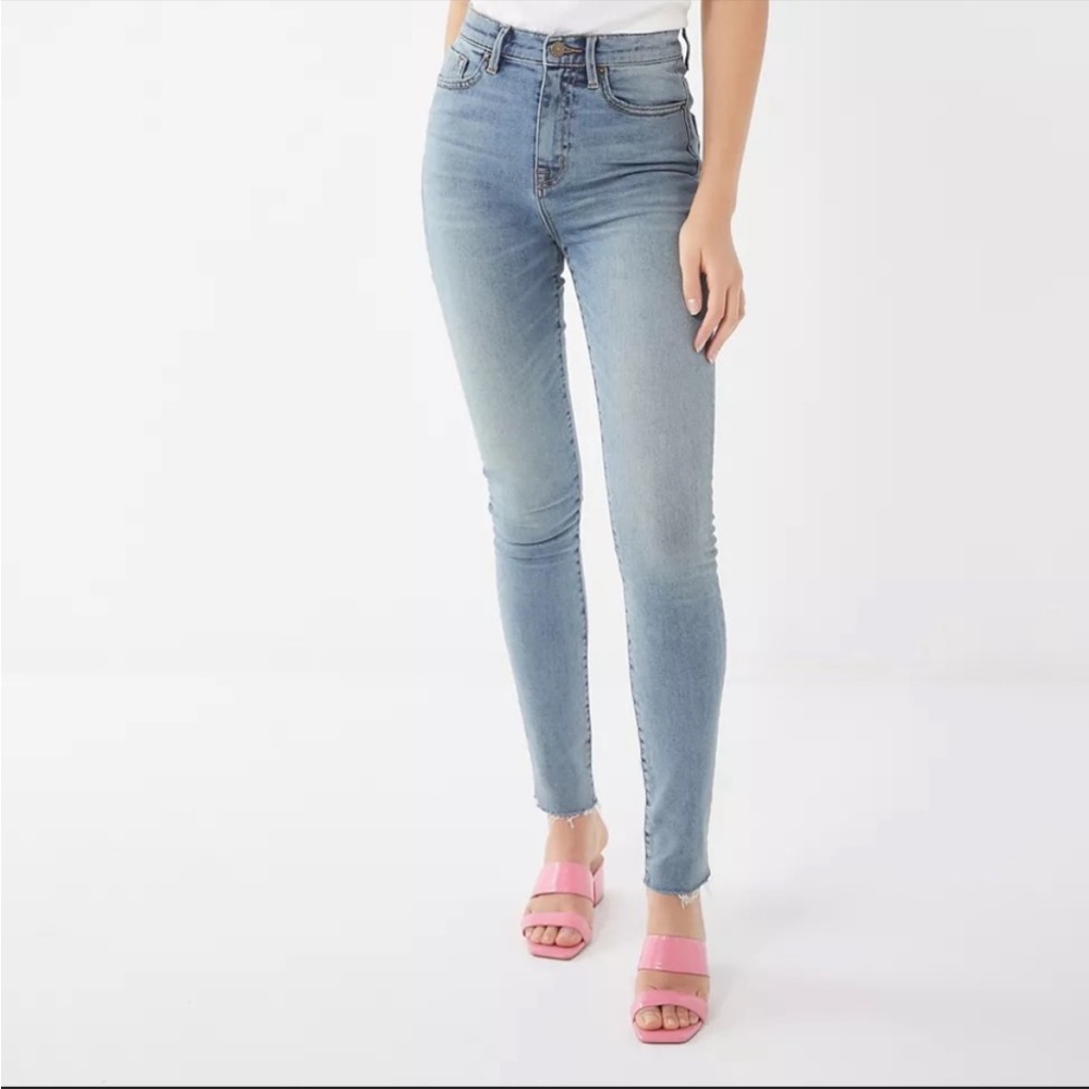 29. BDG (Urban Outfitters ) Twig Super High Rise Jean Size 26/2